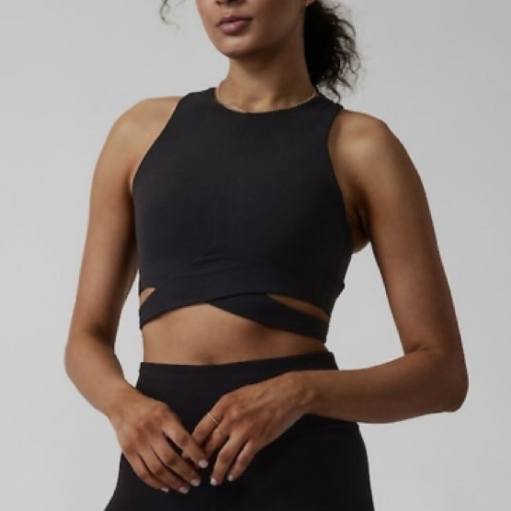 Athleta Concious Cut Out Crop sports bra - OUT OF STOCK ONLINE - Picture 3 of 7